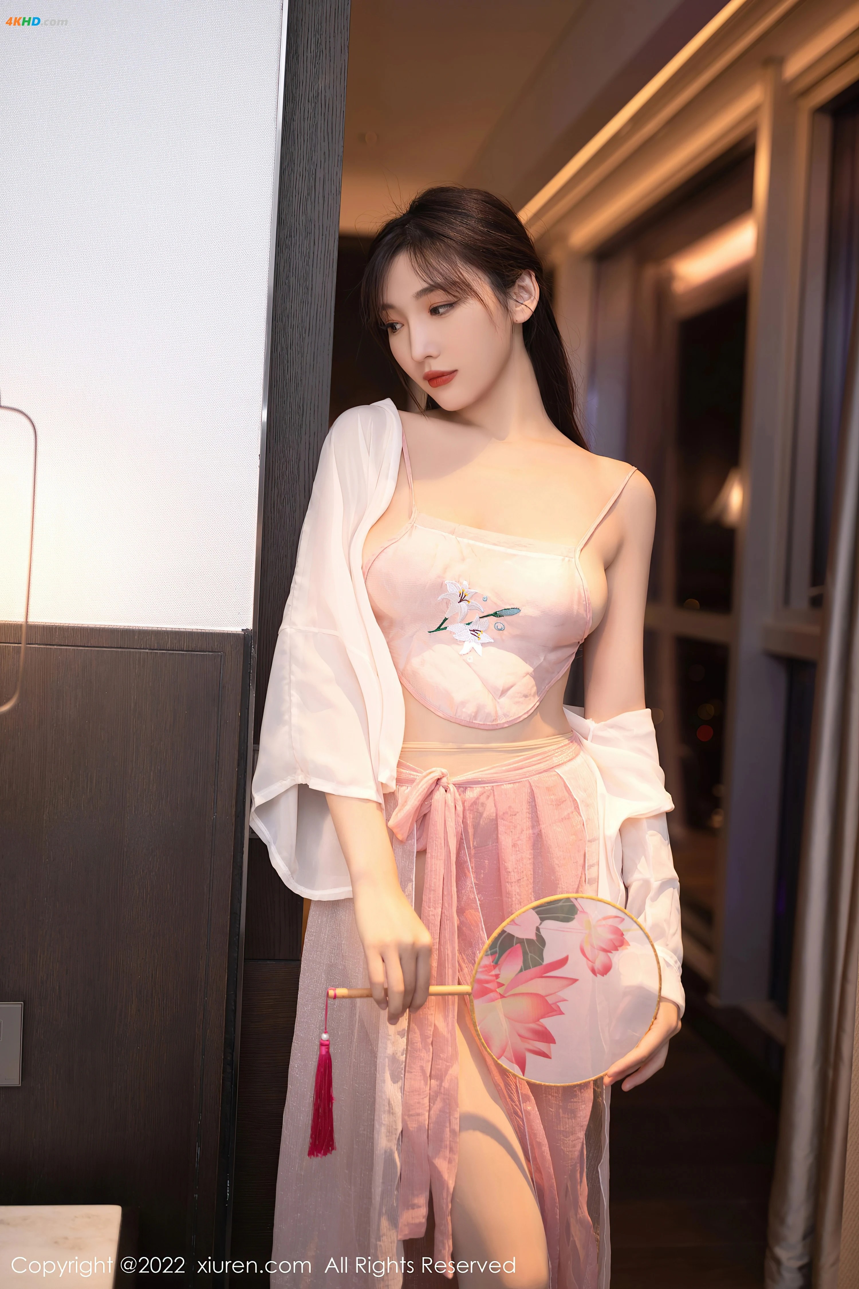 XIUREN No.5666 Lu Xuan Xuan (陆萱萱)[374MB-82photos]