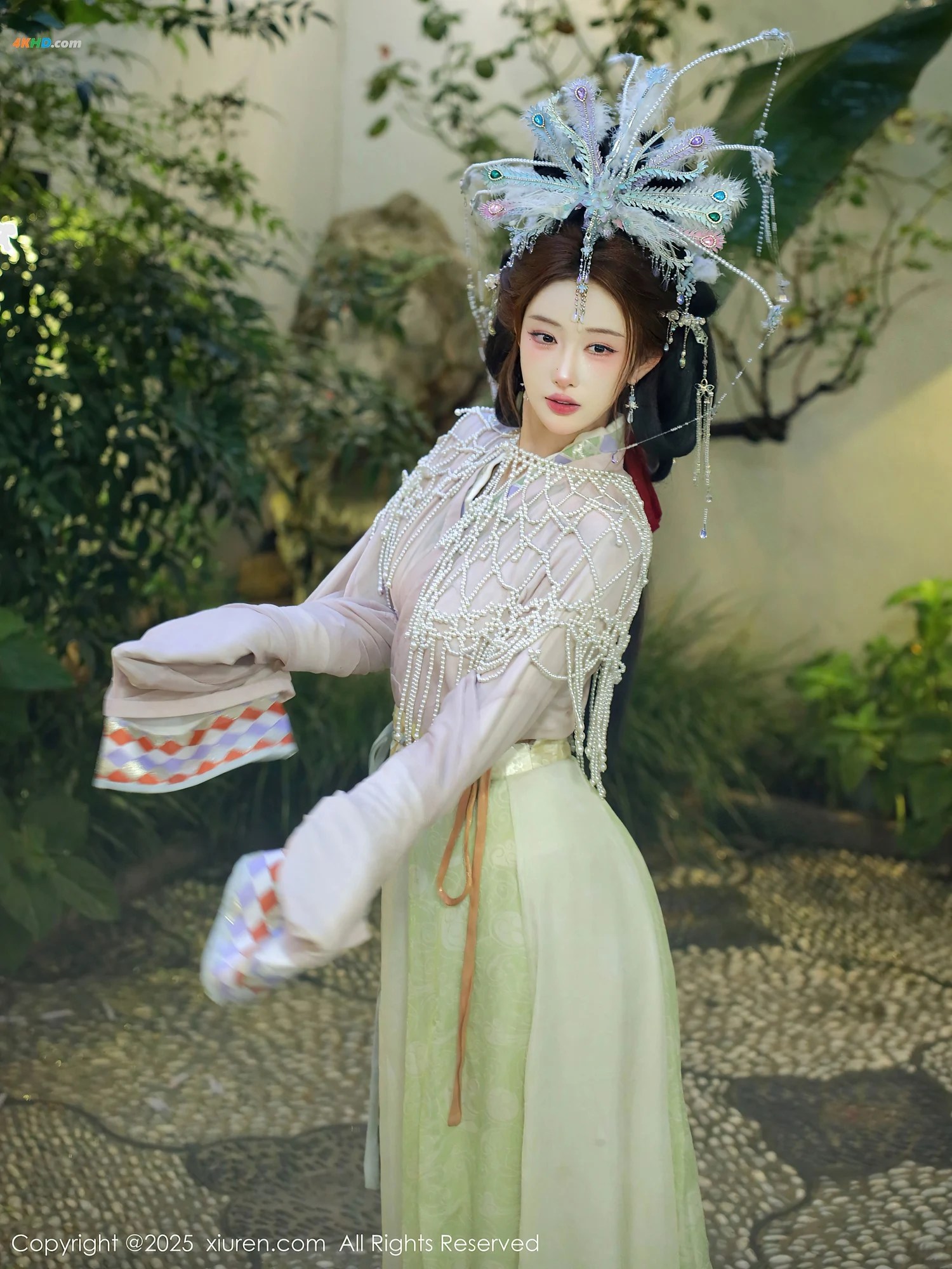 [XIUREN秀人网] 2025.09.05 NO.10736 梨霜儿[562MB-81photos]