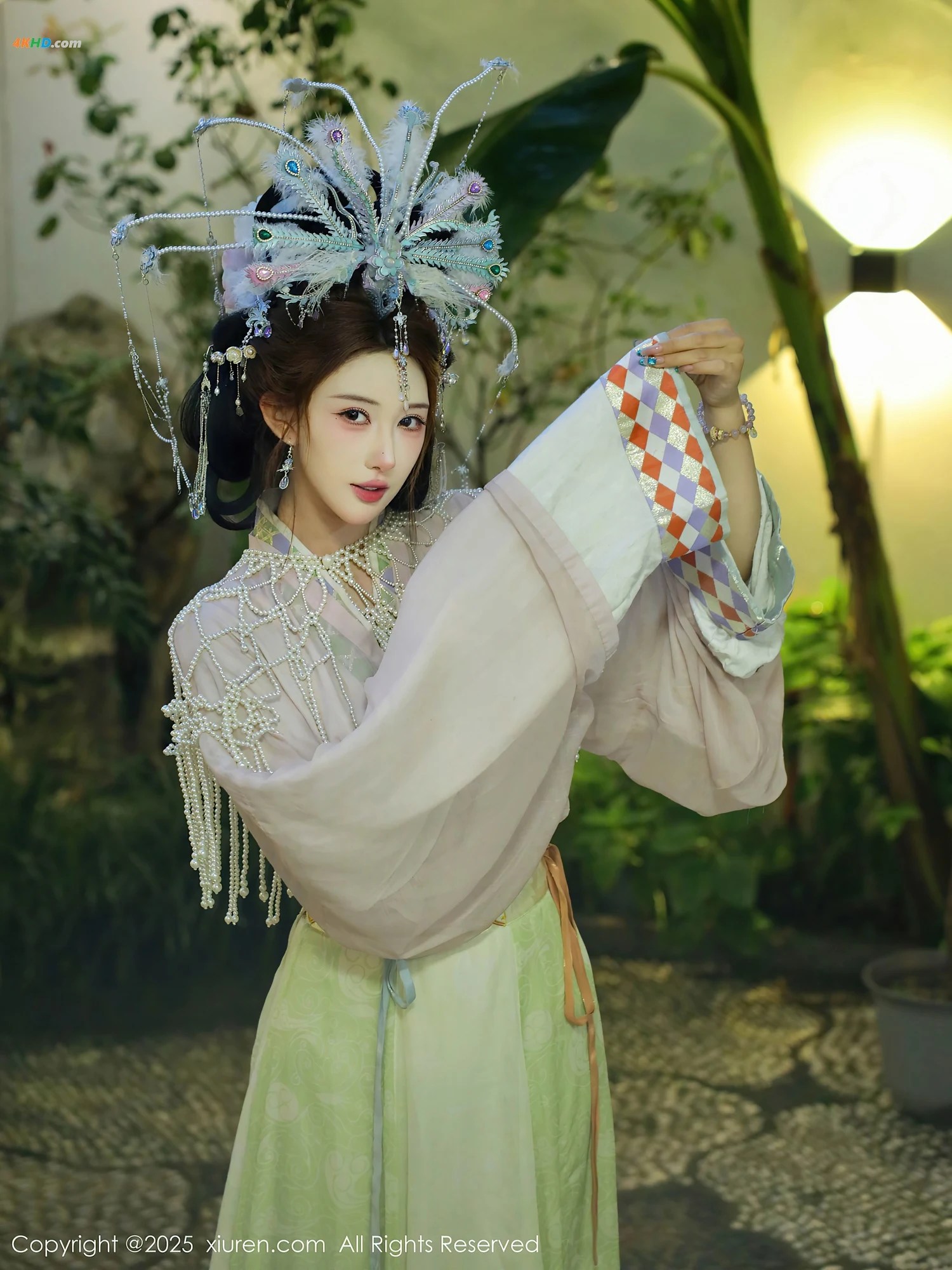 [XIUREN秀人网] 2025.09.05 NO.10736 梨霜儿[562MB-81photos]