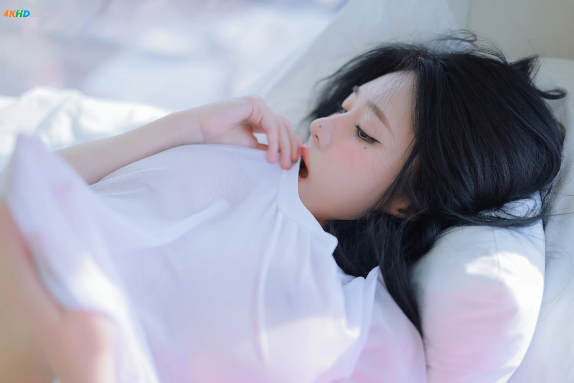 Yeonwoo – Naked[4201MB-215photos]