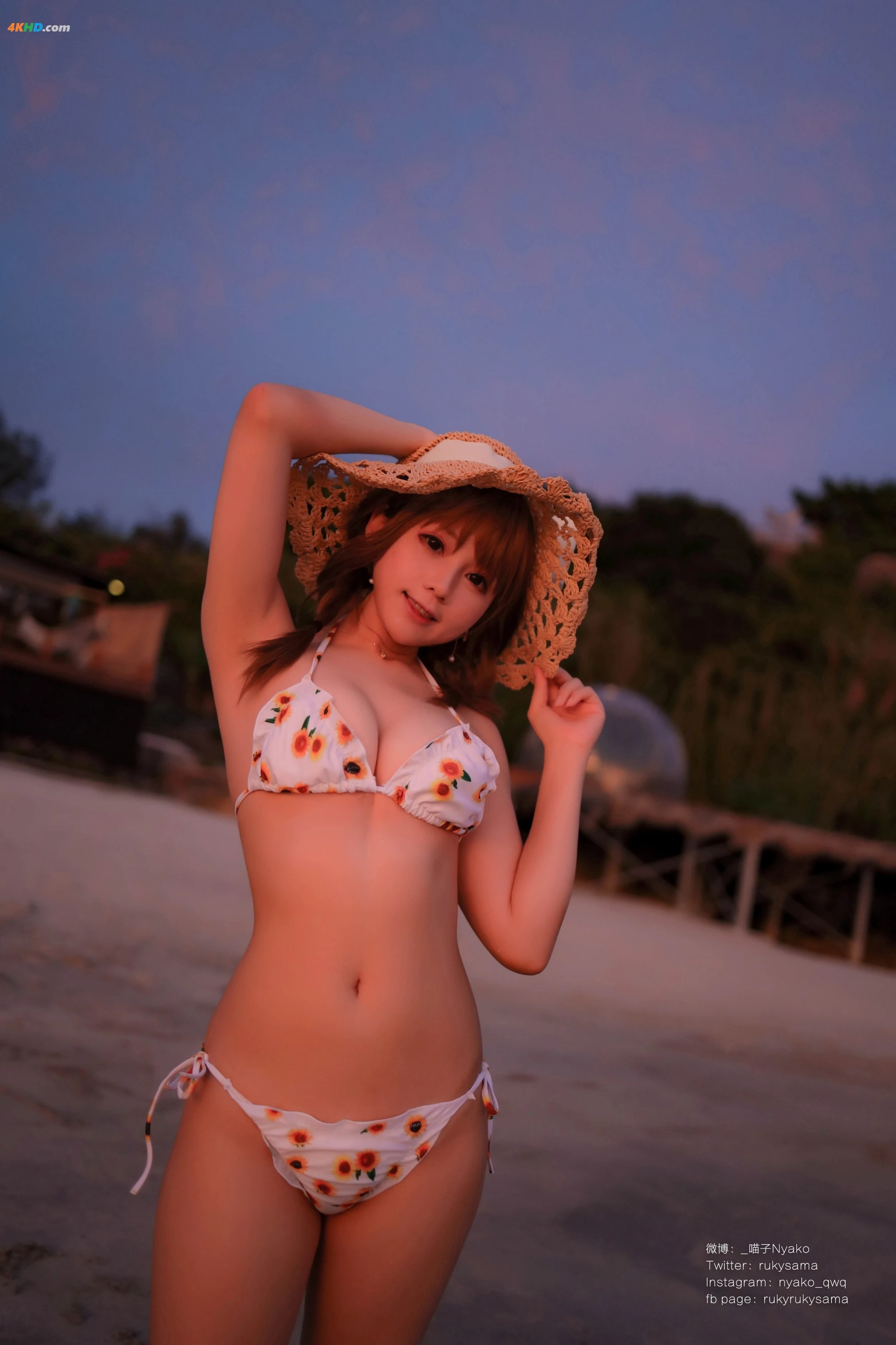 Nyako喵子 – 向日葵比基尼[127MB-66photos]