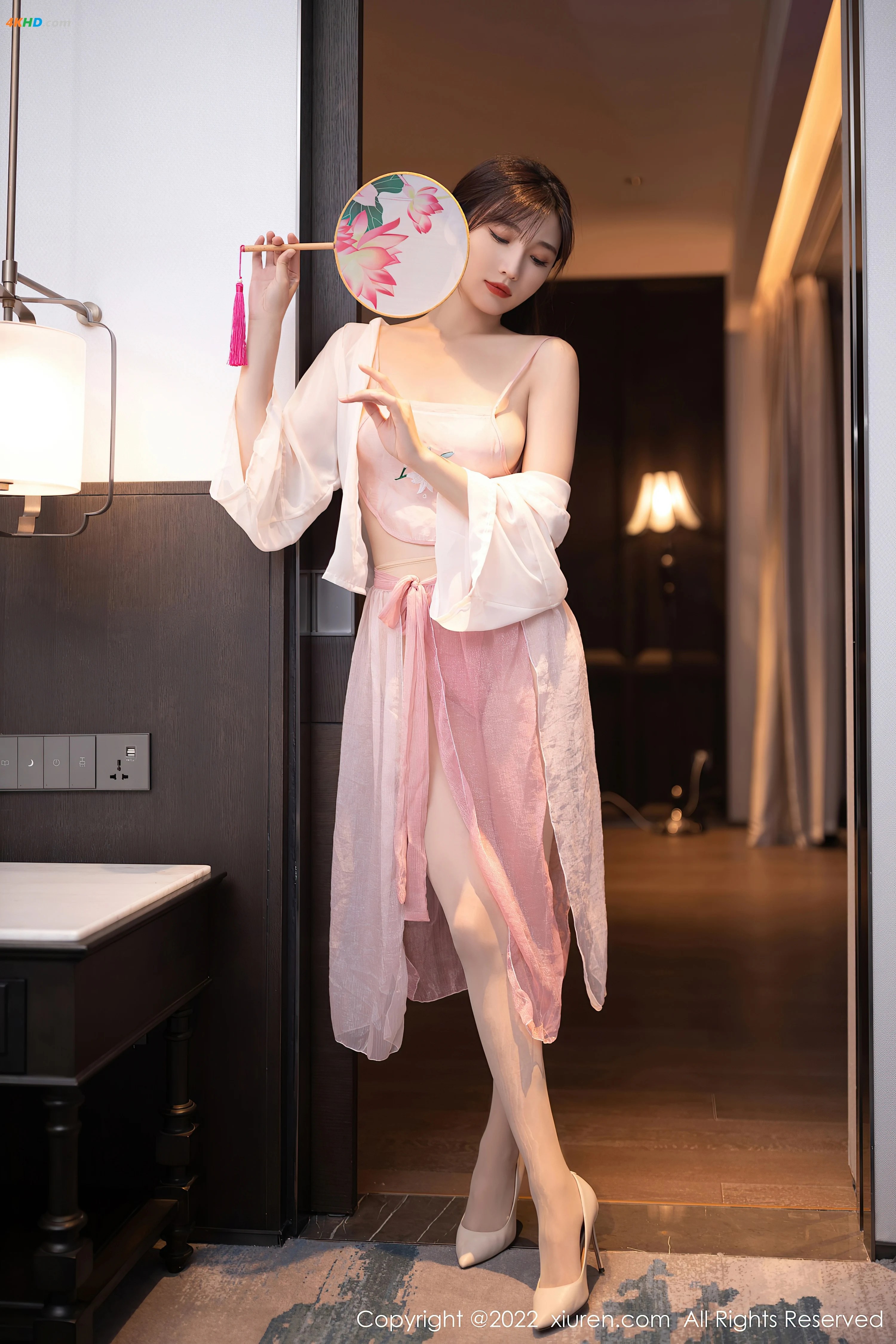 XIUREN No.5666 Lu Xuan Xuan (陆萱萱)[374MB-82photos]