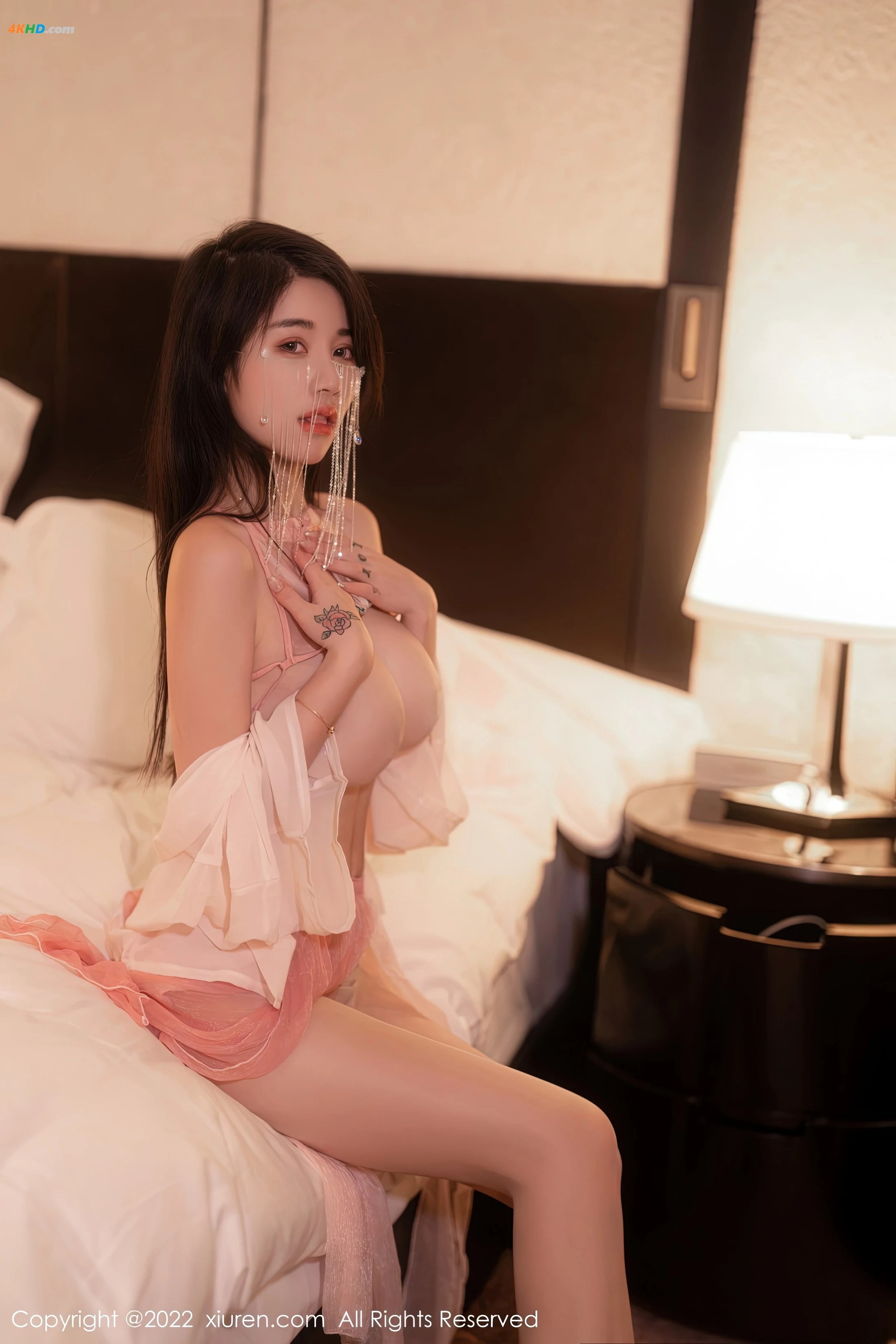 XIUREN No.5994 美七Mia[223MB-67photos]