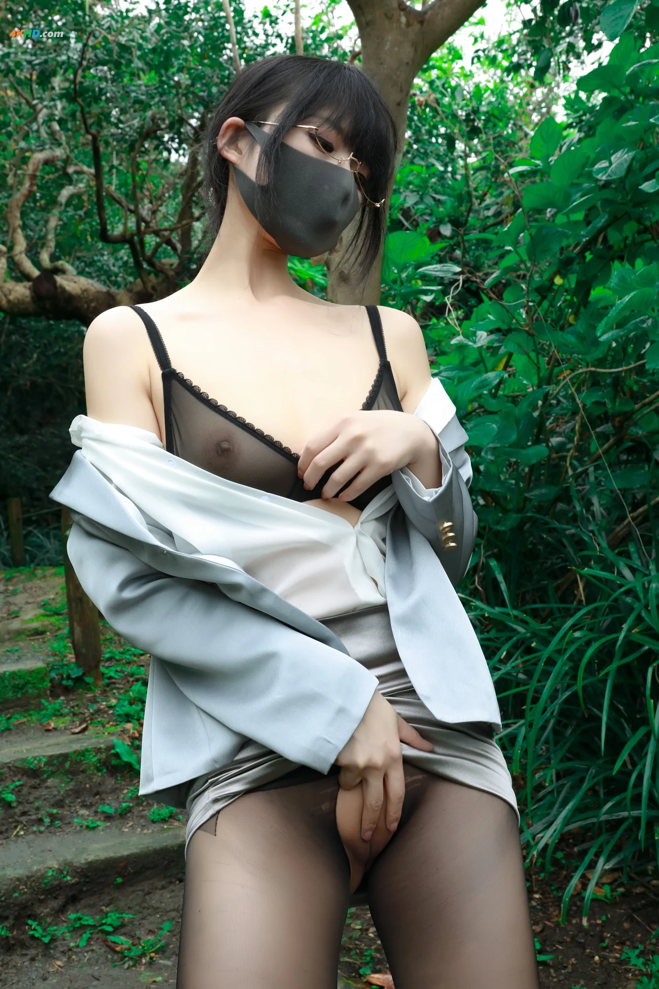李佳 – 户外OL[357MB-43photos]