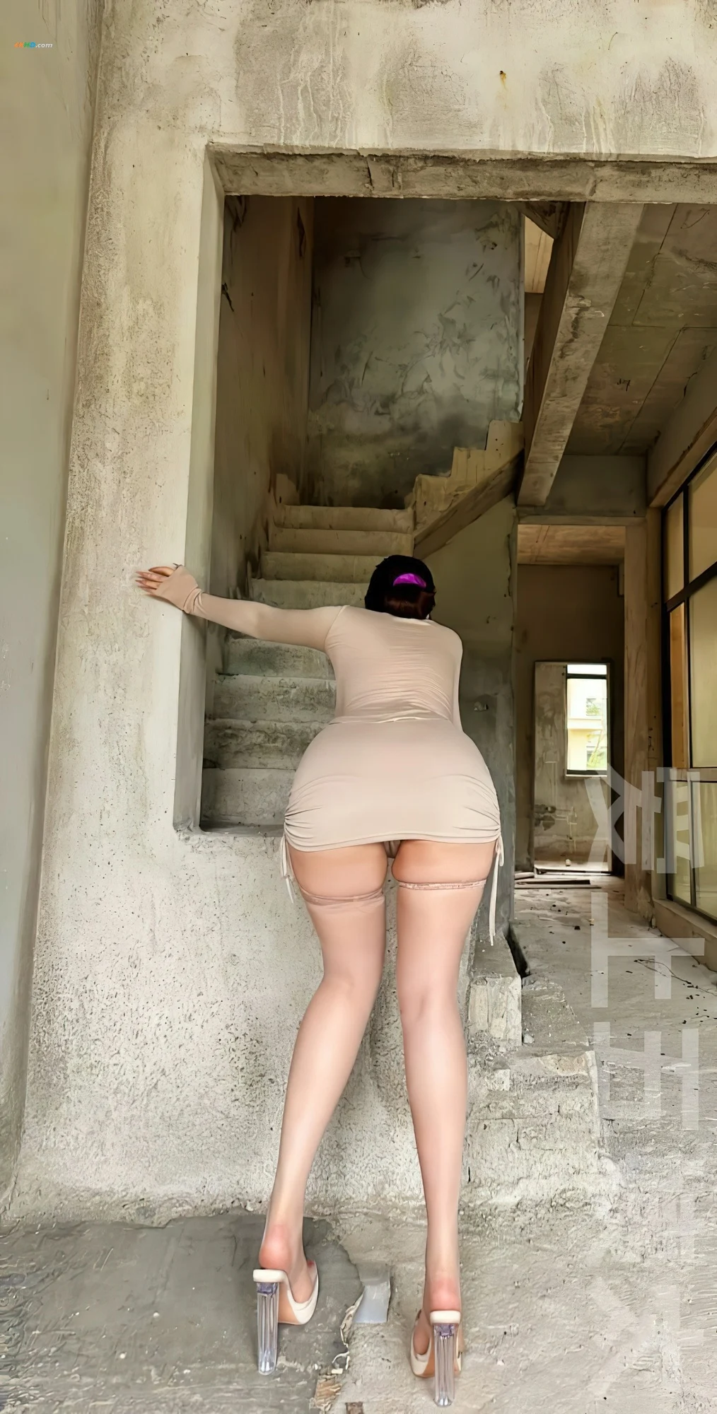爱上五姨太 – X丰满福利姬[303MB-158photos]