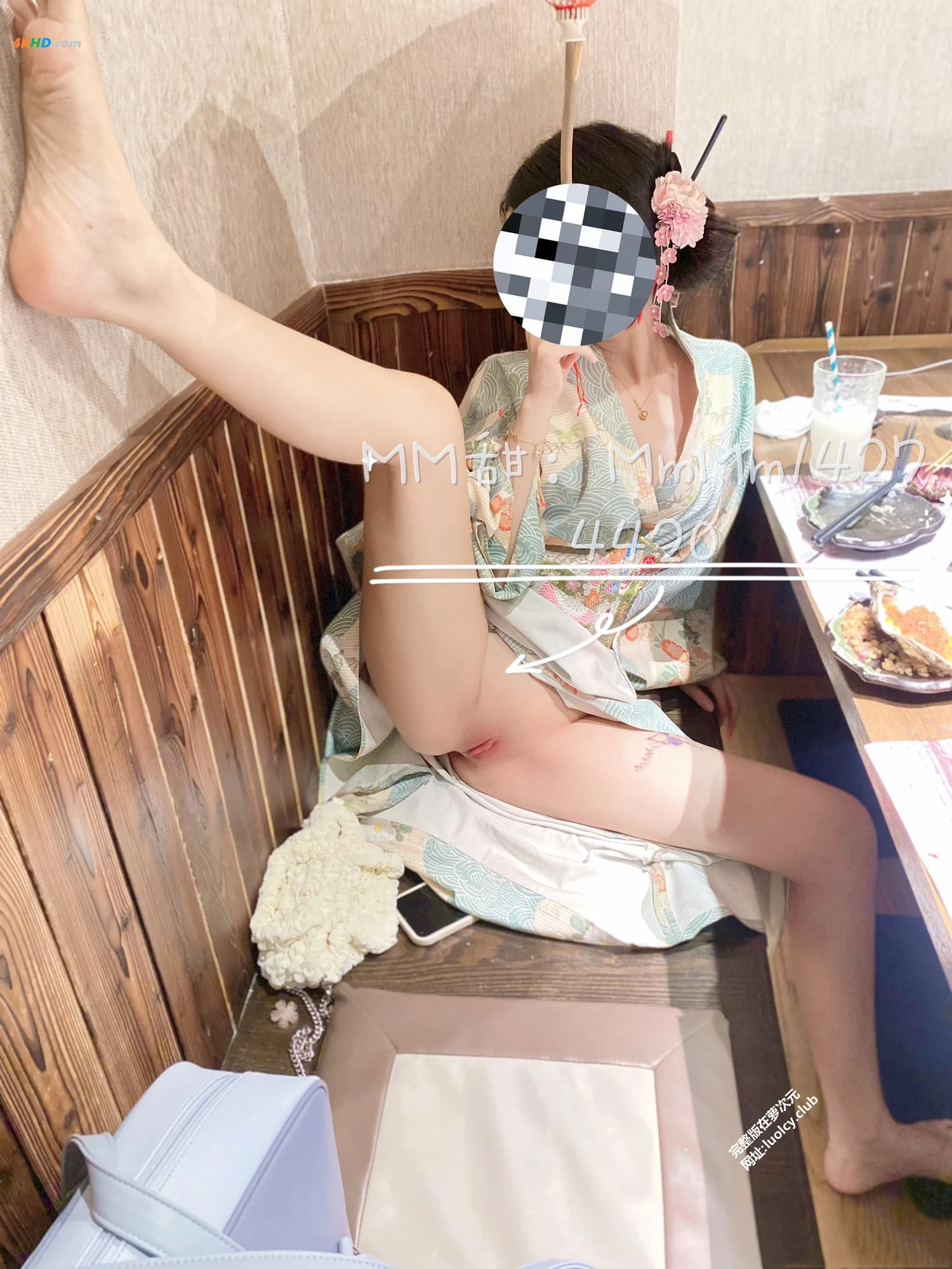 MM甜 – 顶级尤物 巨乳白虎一线天萝莉小合集[1.21GB-307photos]
