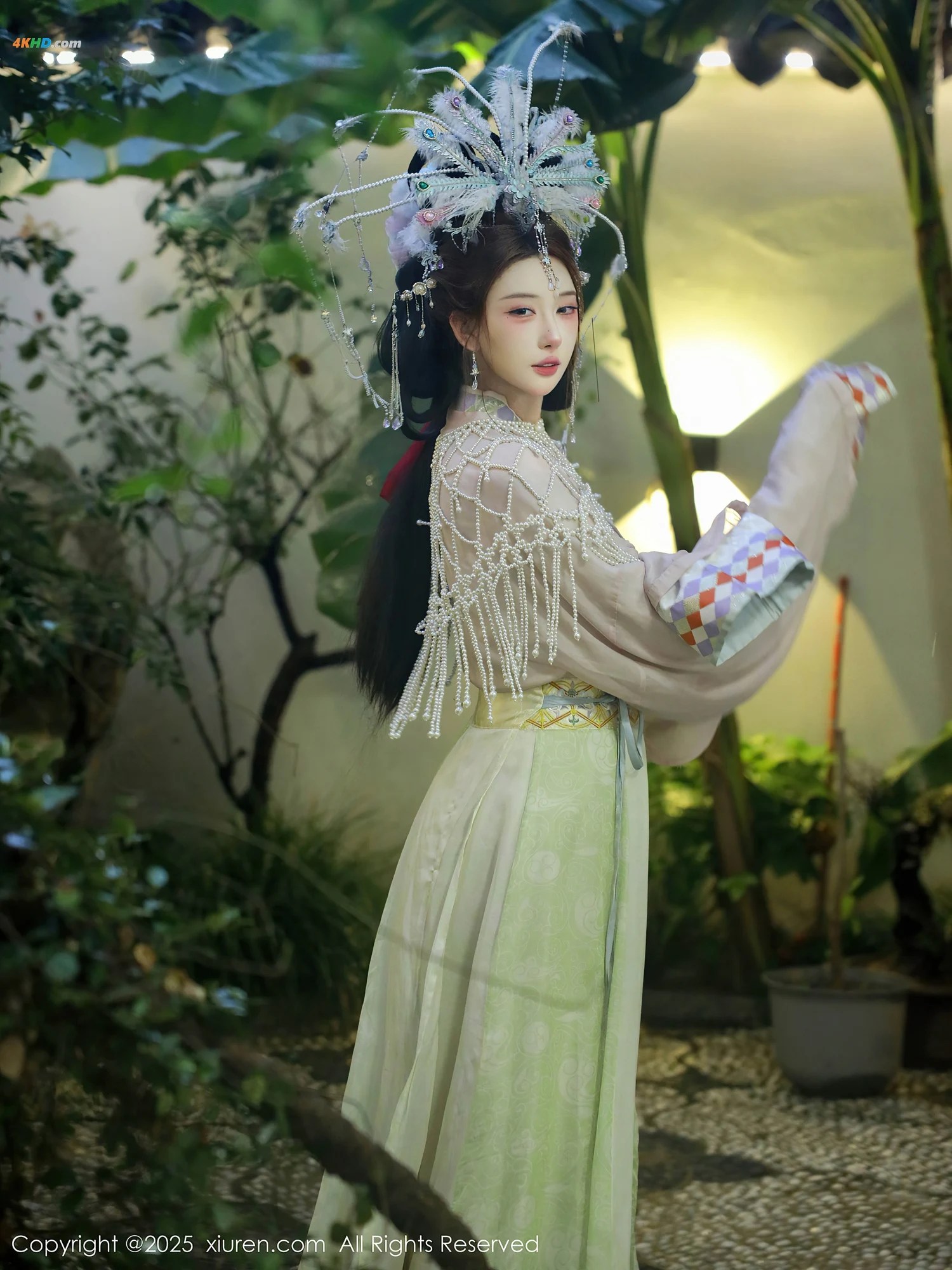 [XIUREN秀人网] 2025.09.05 NO.10736 梨霜儿[562MB-81photos]