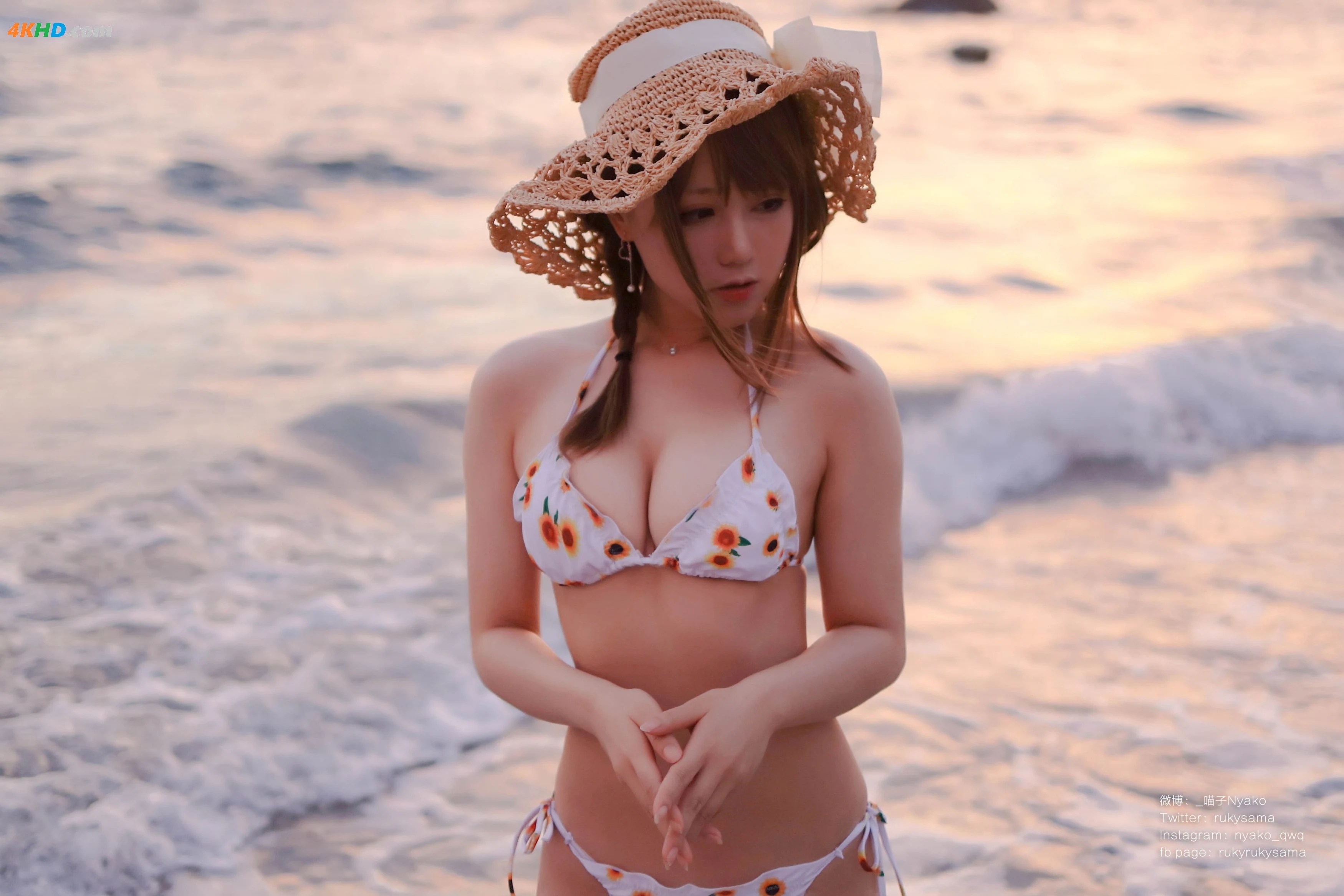 Nyako喵子 – 向日葵比基尼[127MB-66photos]