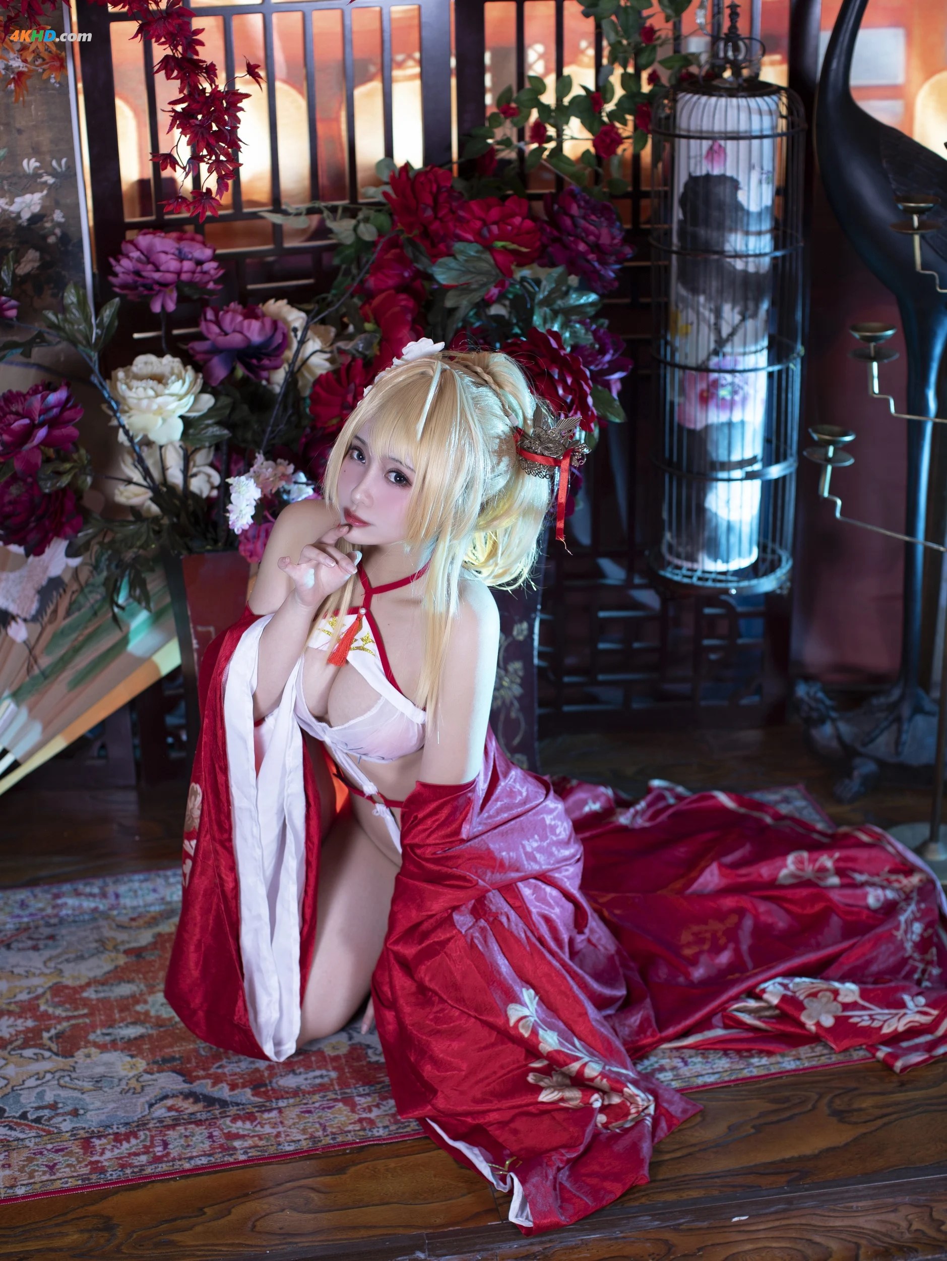 洛璃LoLiSAMA – 光荣凉夜香雪[224MB-36photos]