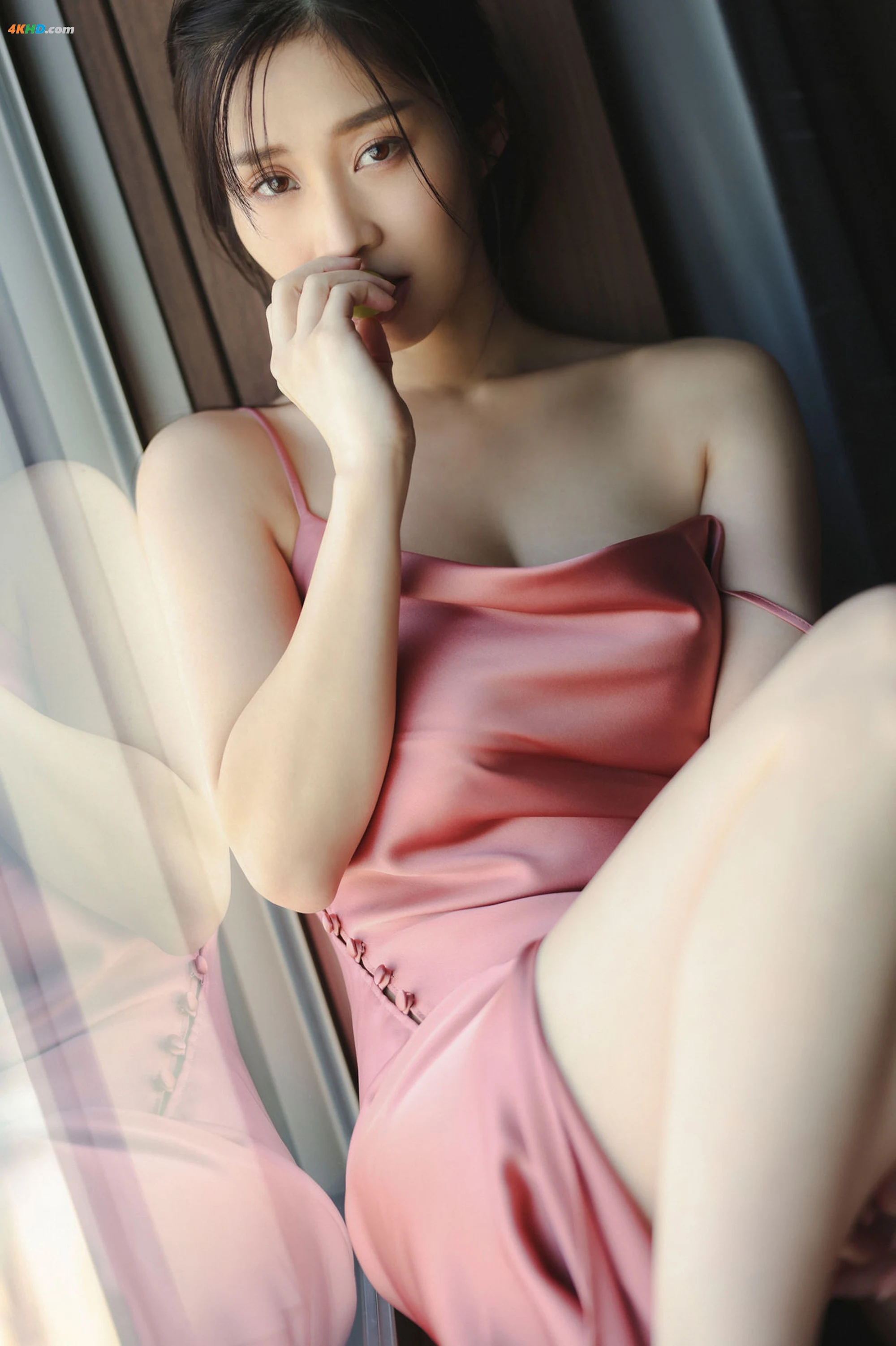 Rin Takahashi 高橋凛 – Ｉカップ美女と、スイートルームで。 vol.1[19MB-55photos]
