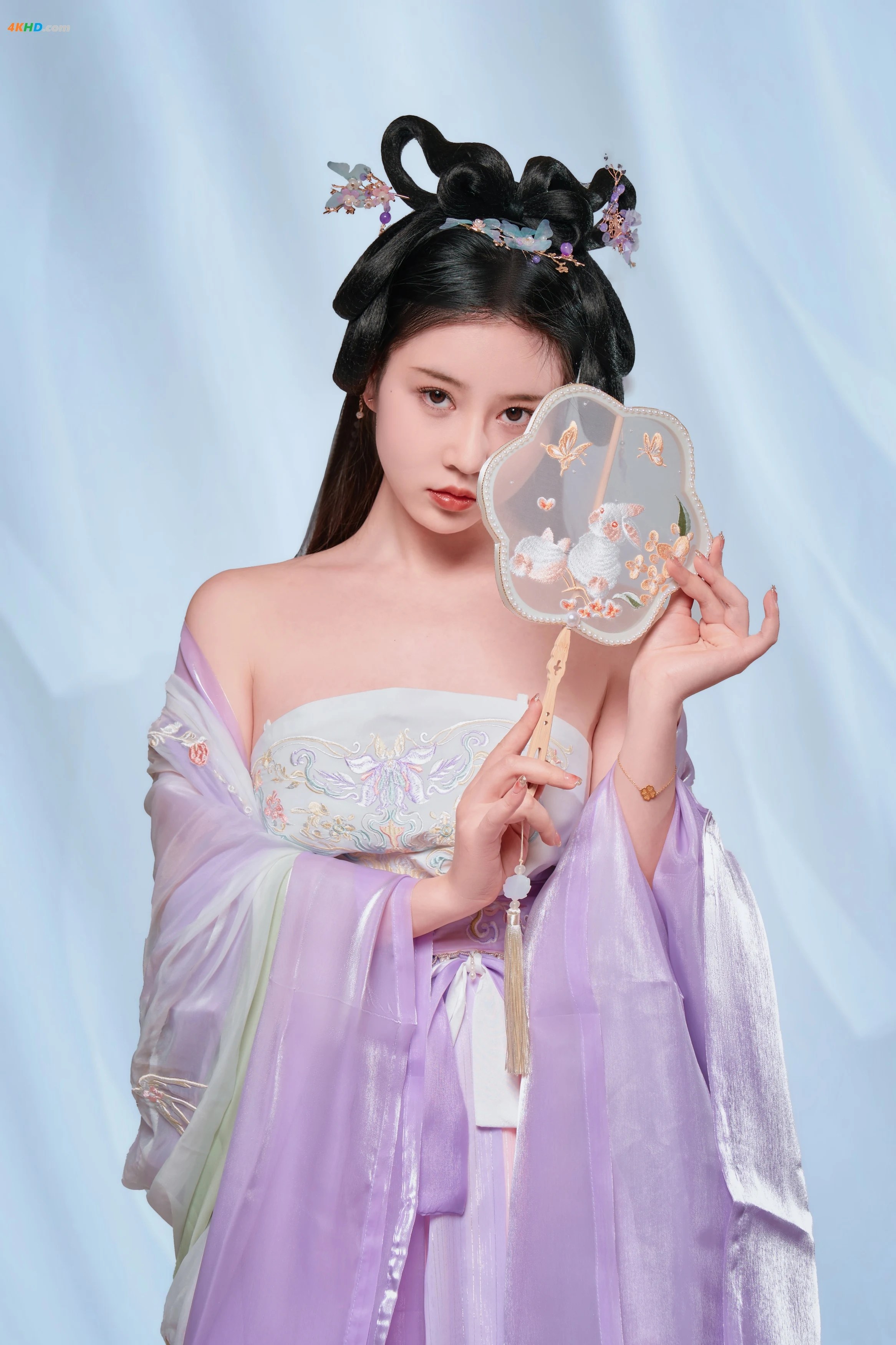 [cosplay] 年年 – 春日之時[121MB-30photos]