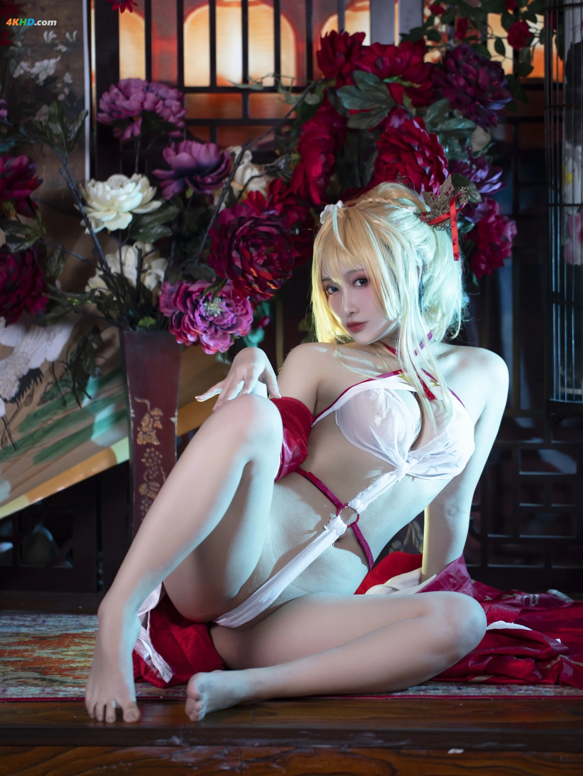 洛璃LoLiSAMA – 光荣凉夜香雪[224MB-36photos]