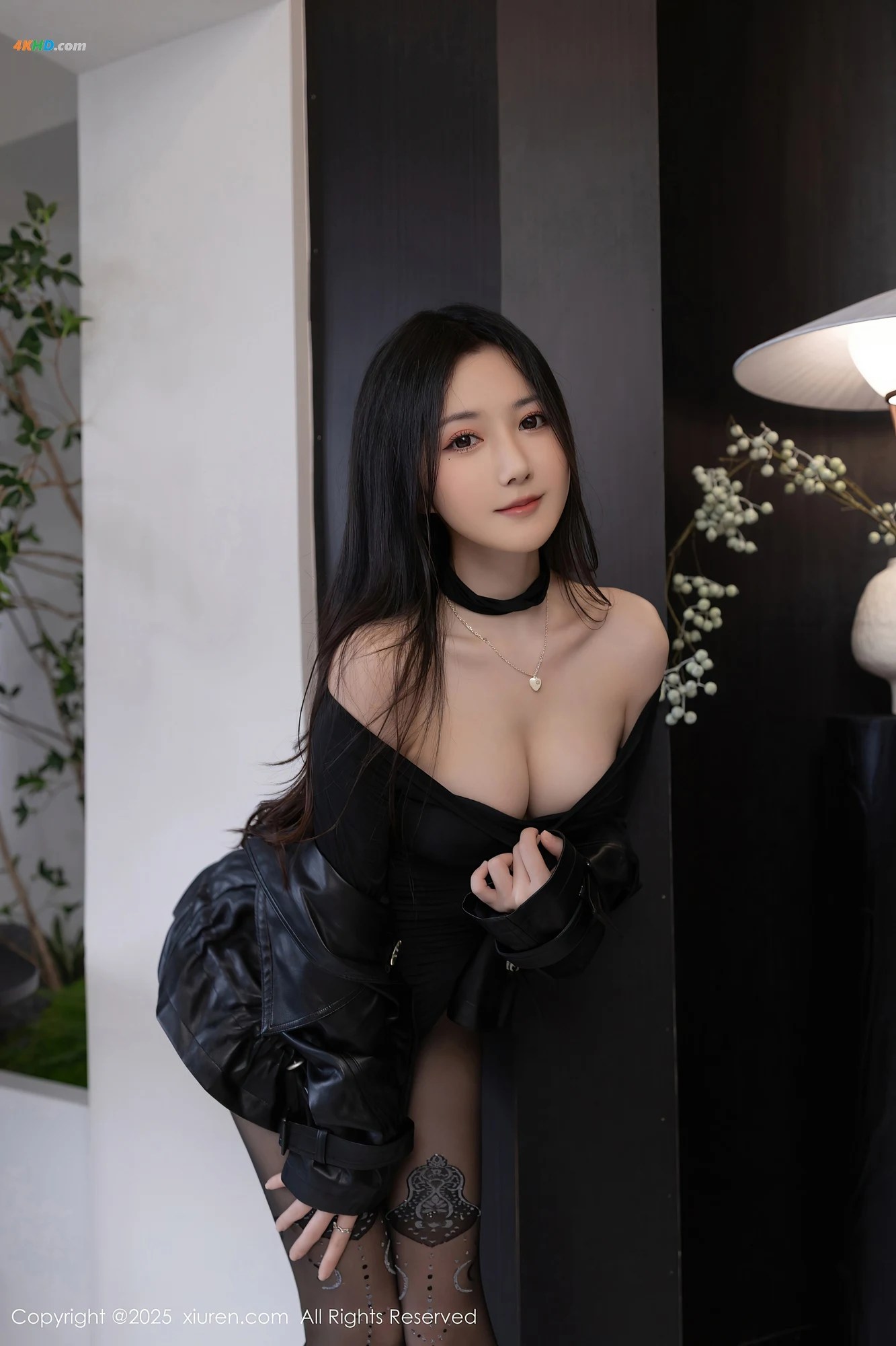 [XIUREN秀人网] 2025.08.22 NO.10684 鱼子酱Fish[422MB-77photos]