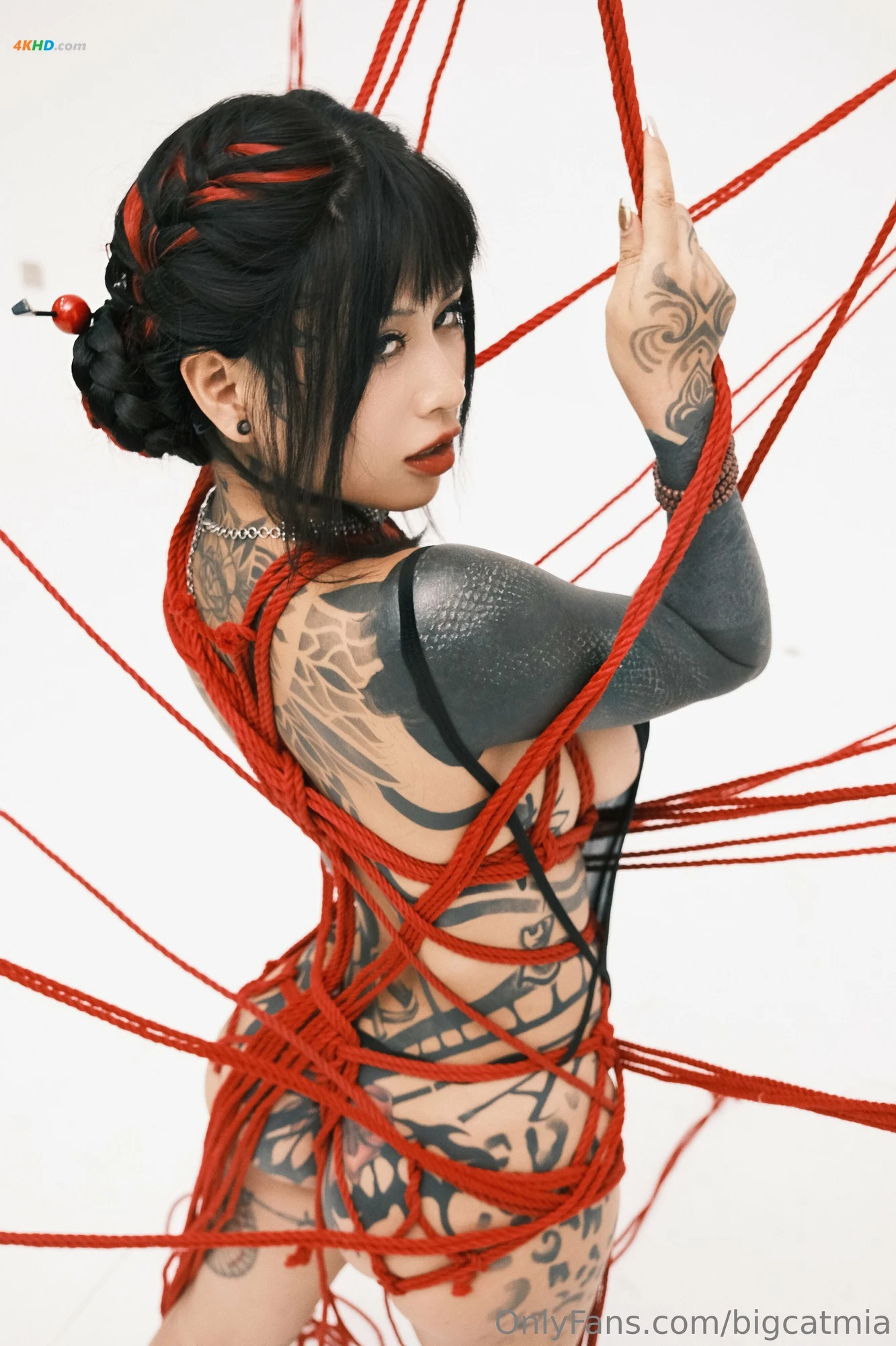 高桥尤美(bigcatmia) – Onlyfans纹身福利姬视图合集[3767MB-180photos]