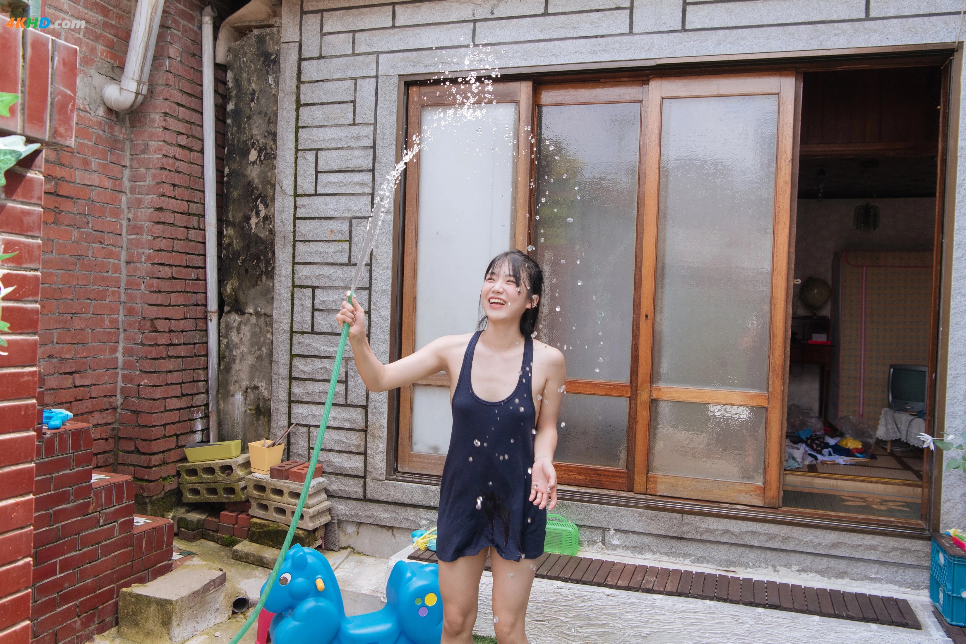 [MilkyBomb] Yui Vol.1 – part 01 lastsummer[875MB-96photos]