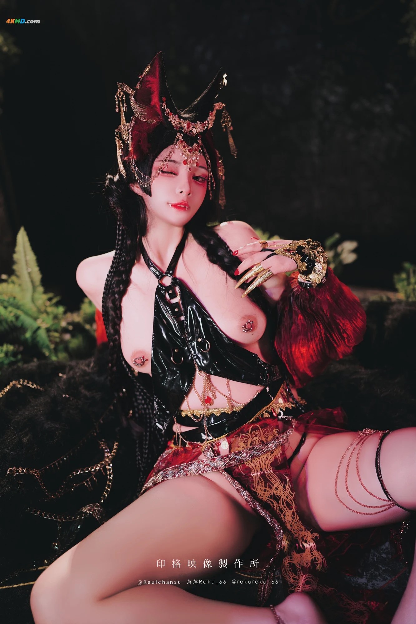 落落Raku – 宵闇神樂[303MB-32photos]