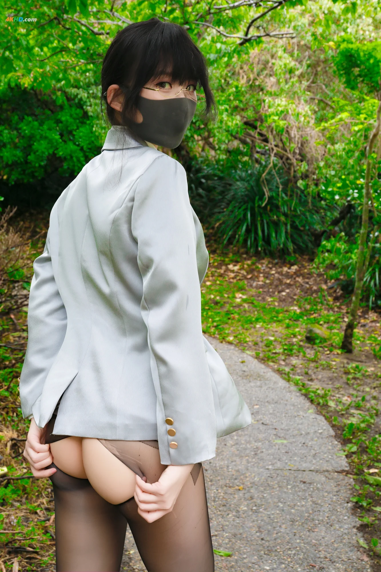 李佳 – 户外OL[357MB-43photos]